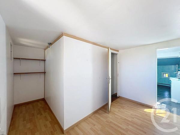 Maison à vendre  6 pièces - 208 m 2   CASTELSARRASIN  - 82