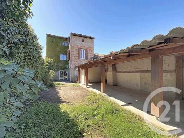Maison à vendre  6 pièces - 208 m 2   CASTELSARRASIN  - 82