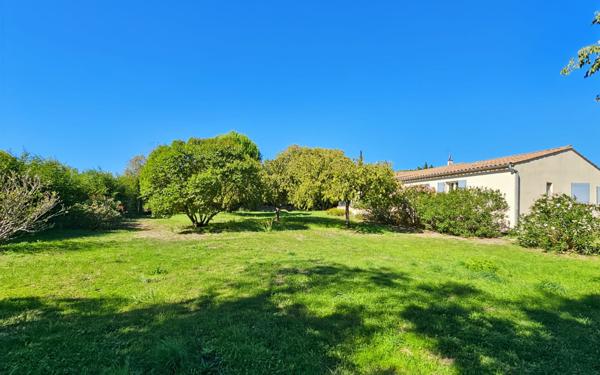 Maison à vendre    5 pièces •  Uzès