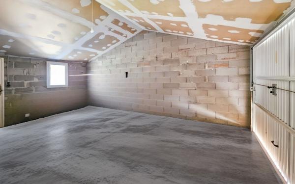 Maison à vendre    5 pièces •  Uzès