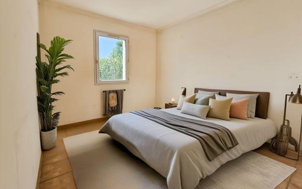 Maison à vendre    5 pièces •  Uzès