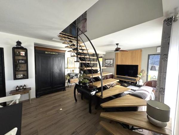 Maison D'architecte 2019-3 chambres donc 2 suite parentales, bureau à 2 km de Bléré