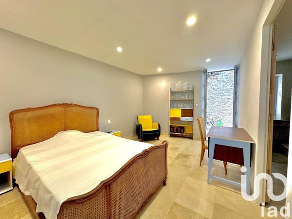 Demeure 15 pièces de 700 m² à Bourg-Saint-Andéol (07700)