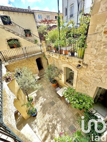 Demeure 15 pièces de 700 m² à Bourg-Saint-Andéol (07700)