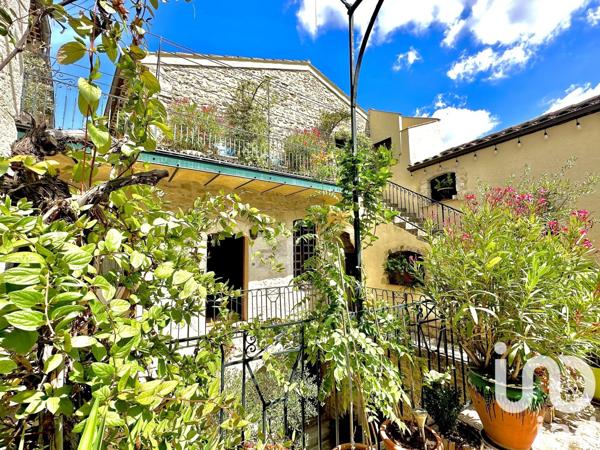 Demeure 15 pièces de 700 m² à Bourg-Saint-Andéol (07700)