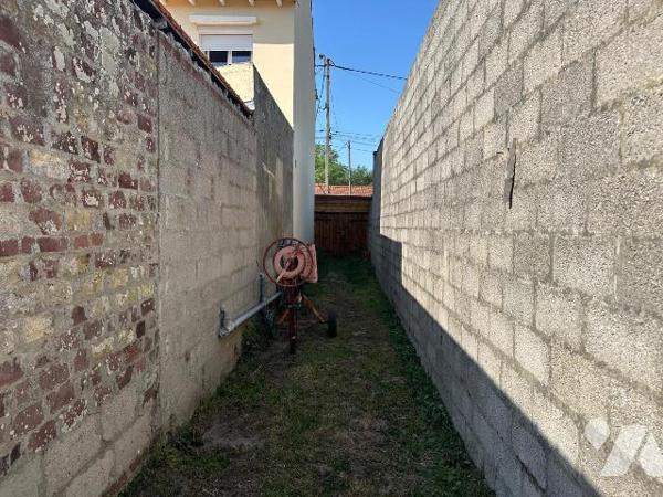 Maison individuelle à vendre à Marck - 76,50 m²

Située à Marck, cette maison individuelle de...
