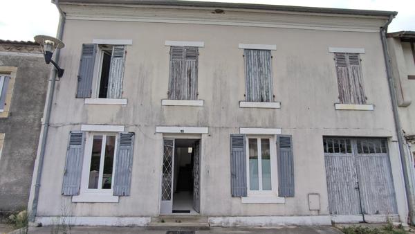 Immeuble à vendre CAZERES SUR L'ADOUR (40)