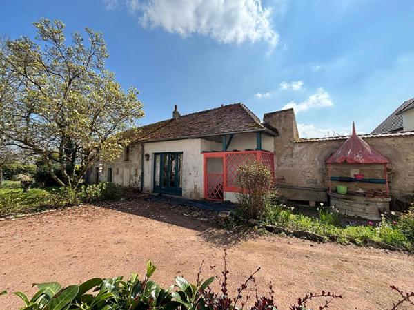 Maison de caractère 332 m² - Terrain 2 489 m² - Piscine - Dépendances - Proche Magny-Cours