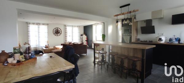 Maison 4 pièces de 93 m² à MACHECOUL (44270)