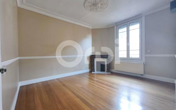 Appartement à vendre    3 pièces • 81 m2 Compiègne
