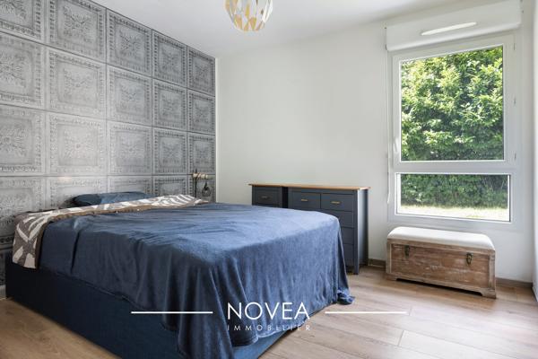 Rez-de-jardin avec garage double