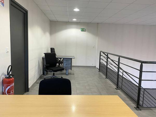 Bureaux/local à louer 75m² - Craponne (69290)