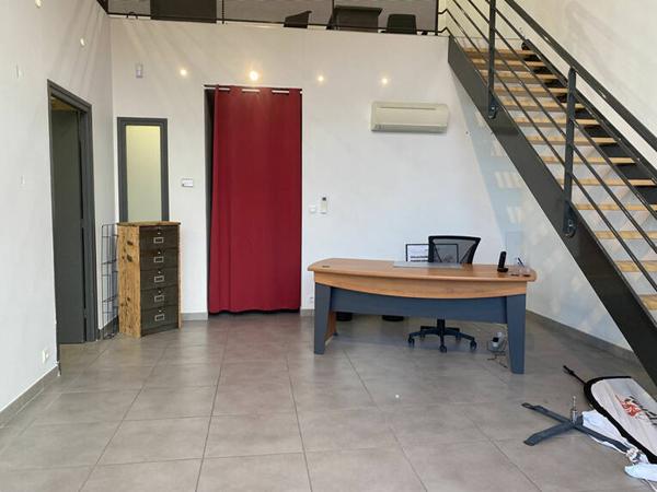 Bureaux/local à louer 75m² - Craponne (69290)