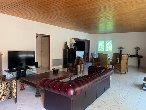 Maison à 100m du Lac lieu-dit le Moutchic