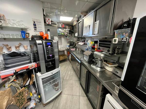 Très belle opportunité : FDS Restaurant Rapide Zone des landiers de 115 m2