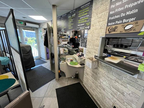 Très belle opportunité : FDS Restaurant Rapide Zone des landiers de 115 m2