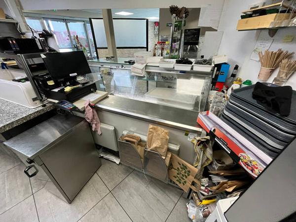 Très belle opportunité : FDS Restaurant Rapide Zone des landiers de 115 m2
