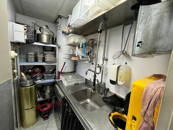 Très belle opportunité : FDS Restaurant Rapide Zone des landiers de 115 m2