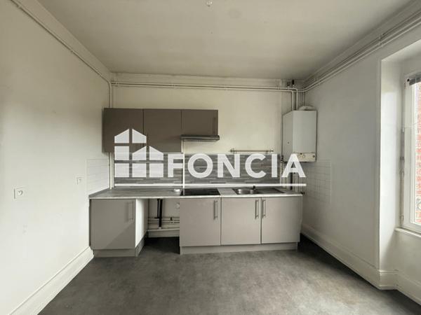 Location Appartement 3 pièces 100.43 m² - 14 AVENUE DE GAULLE Charleville-mezieres 08000