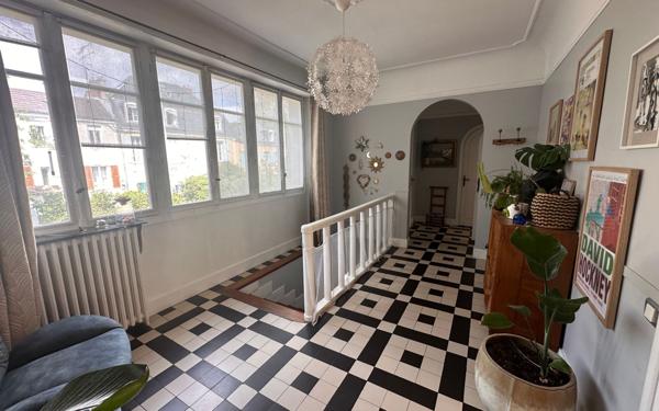 Maison à vendre    7 pièces • 280 m2 Arpajon