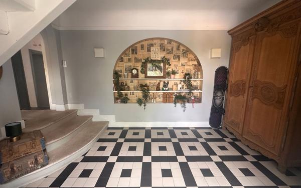 Maison à vendre    7 pièces • 280 m2 Arpajon