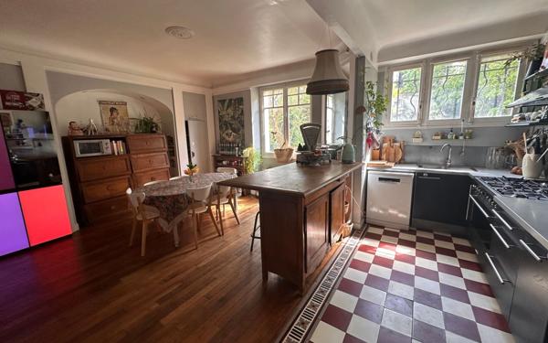 Maison à vendre    7 pièces • 280 m2 Arpajon