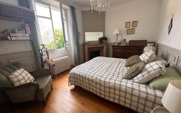 Maison à vendre    7 pièces • 280 m2 Arpajon