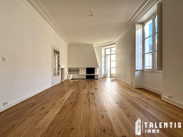 NANTES, PLACE DU CIRQUE | Appartement 5 Pièces (112m² | 3ch)