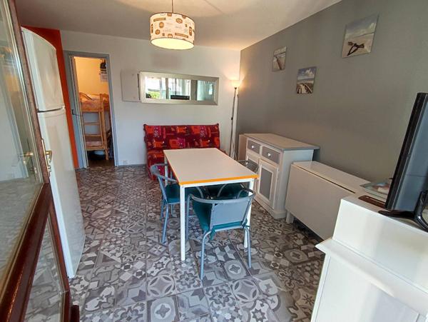 APPARTEMENT à VAUX SUR MER
