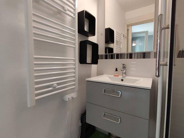 APPARTEMENT à VAUX SUR MER
