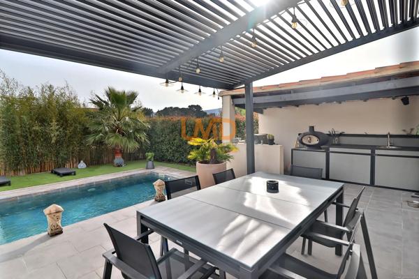 Villa contemporaine 4 chambres-Piscine-Secteur Eoures très recherché