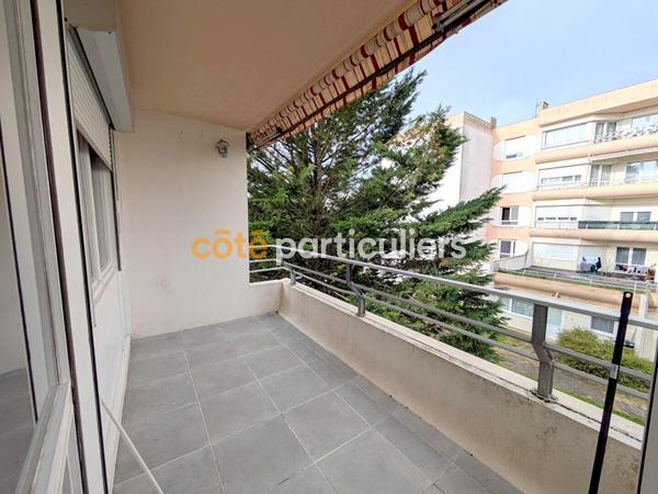 Vente
                Appartement48 m² - 2 Pièces -
                    POITIERS (86000)