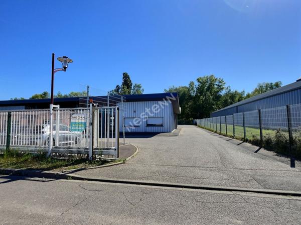 Local d'activité L Hopital 216 m2