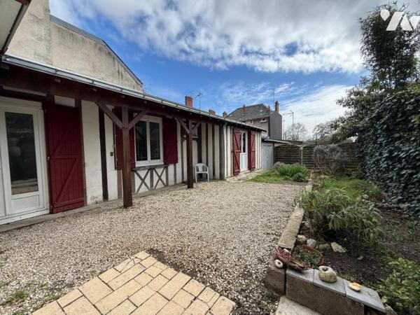 Tours, rue de l'Ermitage, petite maison au calme avec jardin 