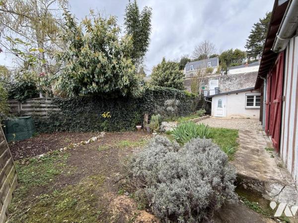 Tours, rue de l'Ermitage, petite maison au calme avec jardin 
