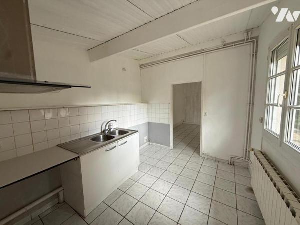 Tours, rue de l'Ermitage, petite maison au calme avec jardin 