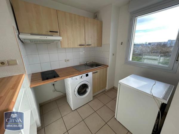 Appartement à louer 2 pièces 40.92m² Poitiers (86000)