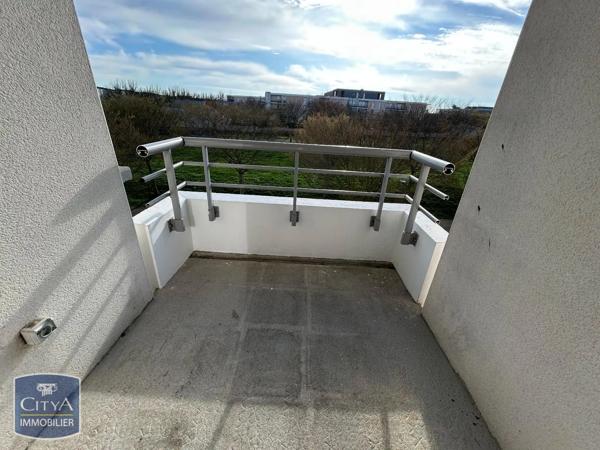 Appartement à louer 2 pièces 40.92m² Poitiers (86000)