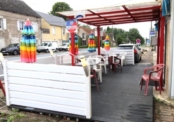 Fonds de commerce restaurant, affaire à développer – Sandwicherie / Pizzeria / Vente à emporter, emplacement startégique...
