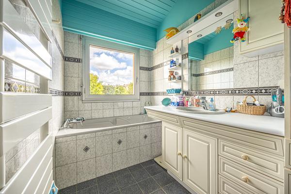 Maison Niort St Pezenne 138 m2