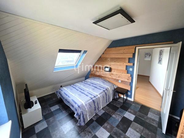 Belle propriété atypique avec véranda, piscine et dépendance