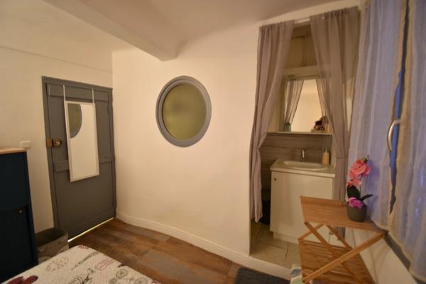 Appartement t2 + Local commerciale attenant, DIGNE LES BAINS (04)