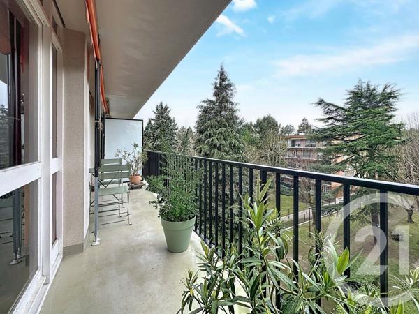 Appartement F4 à vendre  4 pièces - 77,43 m2 VELIZY VILLACOUBLAY - 78