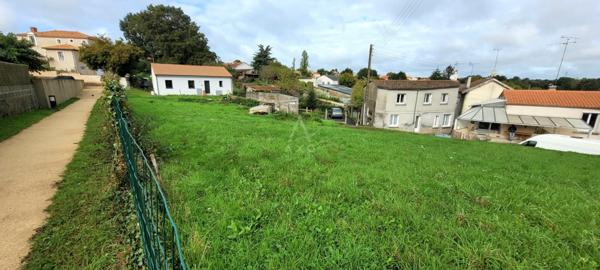 TERRAIN CONSTRUCTIBLE VIABILISE 500 M2