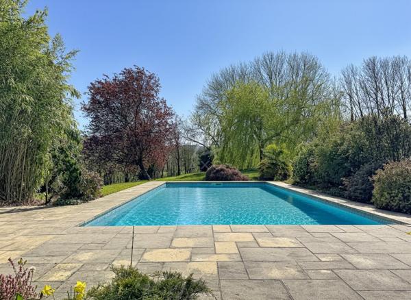 6 chambres, Pont-lÉvêque  Piscine & vie de plain-pied