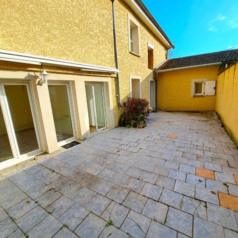 Rez de jardin de 125m², 4 chambres, à St Genis laval centre