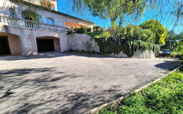 Maison à vendre    4 pièces •  Nice