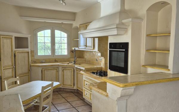 Maison à vendre    4 pièces •  Nice