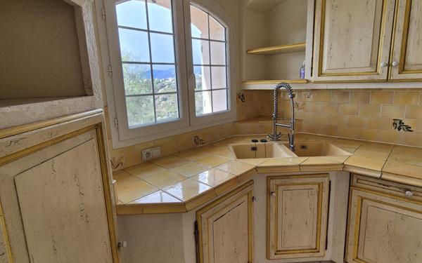 Maison à vendre    4 pièces •  Nice