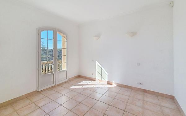 Maison à vendre    4 pièces •  Nice